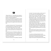 Open twee pagina boek met Nederlandse tekst uit Meisje met hijab deel 1 over Safa besluit